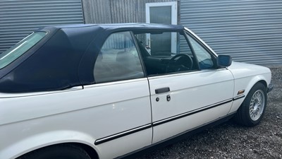 Lot 62 - 1988 BMW 325I CABRIOLET