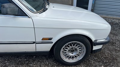 Lot 62 - 1988 BMW 325I CABRIOLET