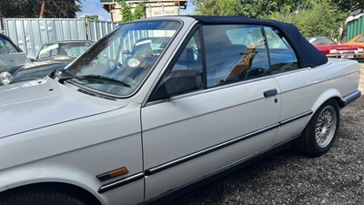 Lot 62 - 1988 BMW 325I CABRIOLET