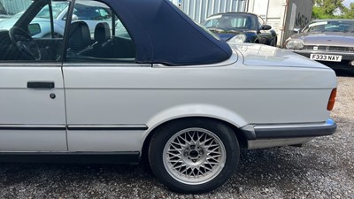 Lot 62 - 1988 BMW 325I CABRIOLET