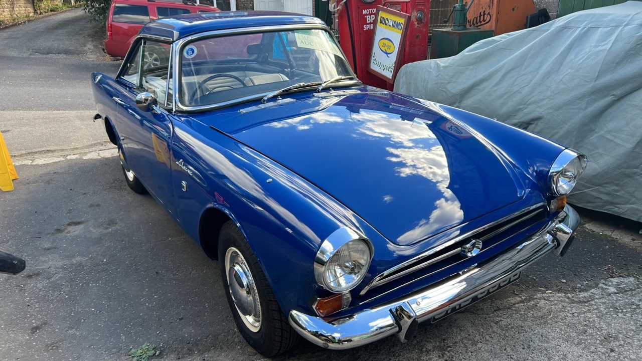 Lot 642 - 1966 SUNBEAM ALPINE