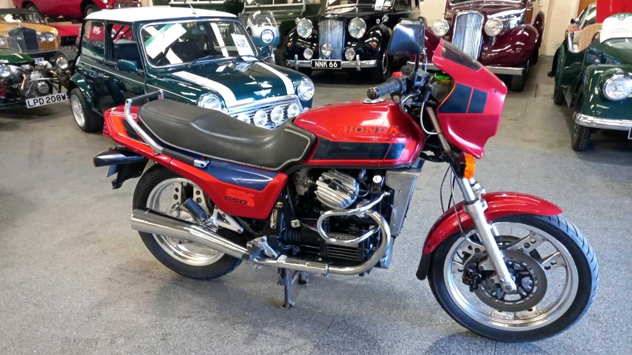 Lot 104 - 1983 HONDA CX650ED