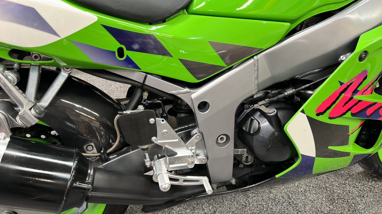 Lot 332 - 1997 KAWASAKI ZX 600-F3