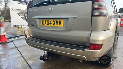Lot 393 - 2004  TOYOTA LANDCRUISER LC4 D-4D AUTO