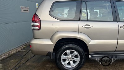 Lot 393 - 2004  TOYOTA LANDCRUISER LC4 D-4D AUTO