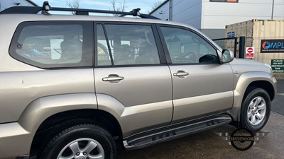 Lot 393 - 2004  TOYOTA LANDCRUISER LC4 D-4D AUTO