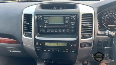 Lot 393 - 2004  TOYOTA LANDCRUISER LC4 D-4D AUTO