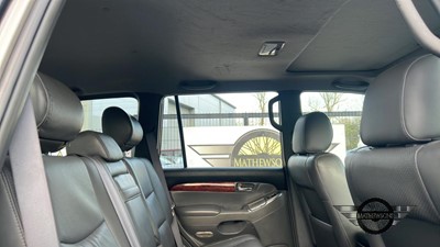 Lot 393 - 2004  TOYOTA LANDCRUISER LC4 D-4D AUTO