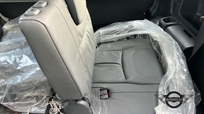 Lot 393 - 2004  TOYOTA LANDCRUISER LC4 D-4D AUTO