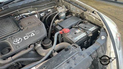 Lot 393 - 2004  TOYOTA LANDCRUISER LC4 D-4D AUTO