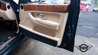 Lot 35 - 2000 BENTLEY ARNAGE RED LABEL AUTO