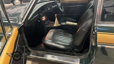 Lot 82 - 1975 MG B GT