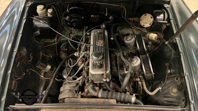 Lot 82 - 1975 MG B GT