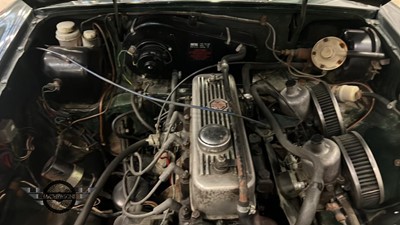 Lot 82 - 1975 MG B GT