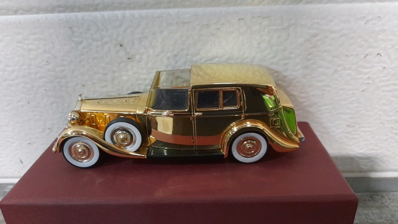 A scale model of a 1932 Rolls Royce Phantom II. - Bukowskis A scale model of a 1932 Rolls Royce Phantom II. - Bukowskis
